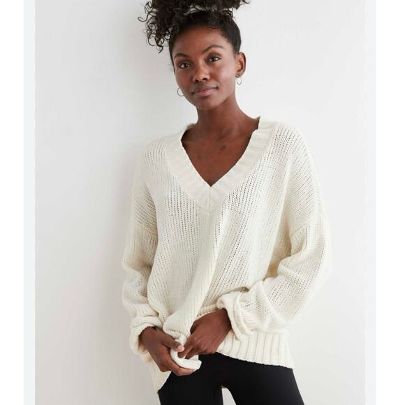 American Eagle Outfitters Cream V-Neck Chunky Knit Oversized Sweater Size XL - Picture 1 of 6